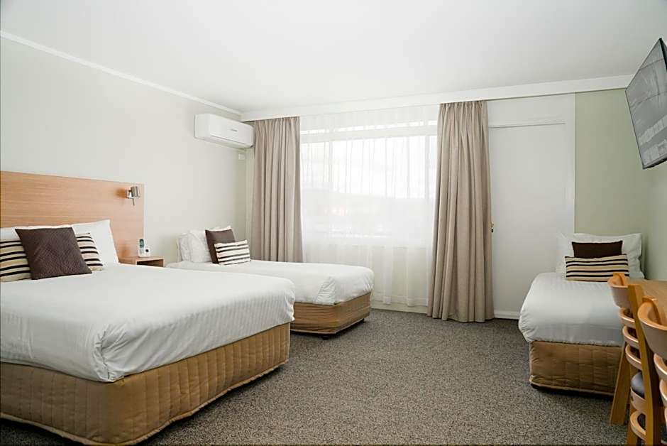 Posthouse Motor Lodge