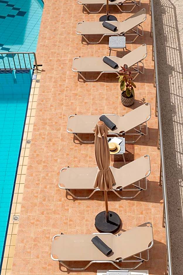 Thelèsi Apartments, 100m from the beach