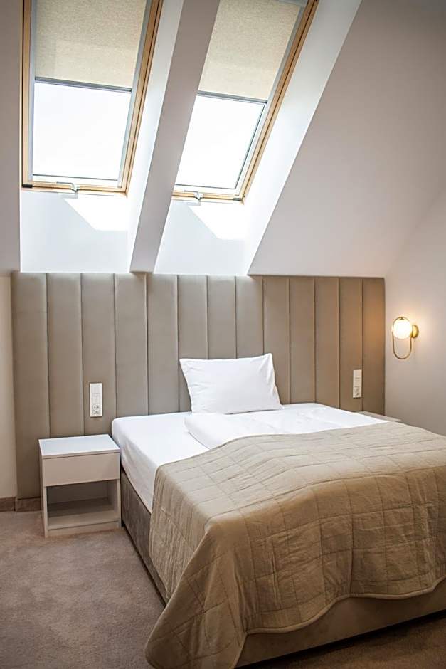 Hotel & Restauracja Nad Sandelą