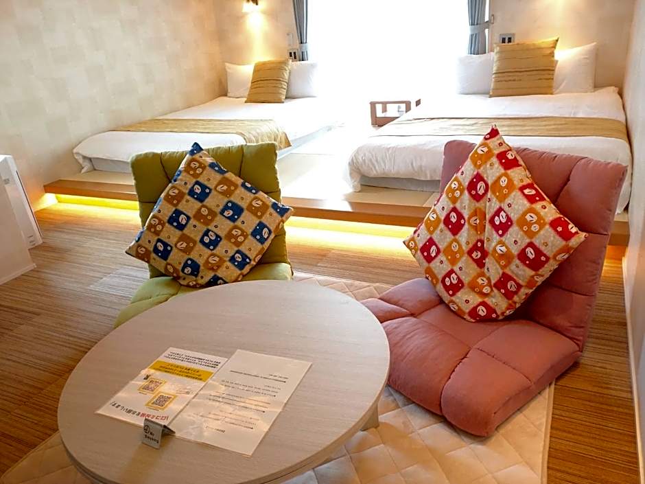 GRAND BASE Mojiko Ekimae