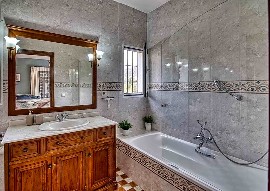 Villa Morera Bed & Breakfast