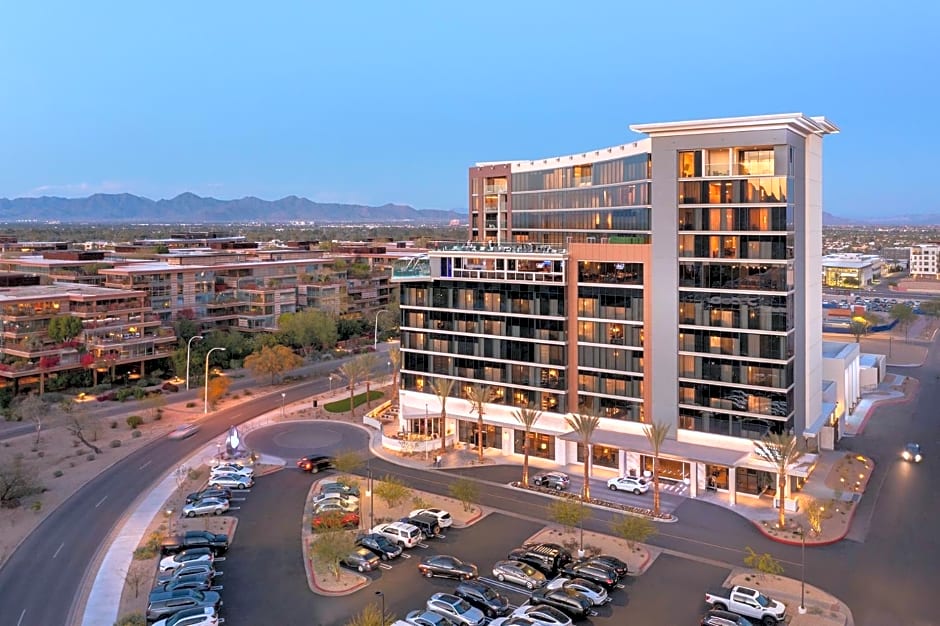 Caesars Republic Scottsdale, a Hilton Hotel