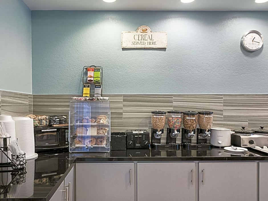 La Quinta by Wyndham Slidell - North Shore Area