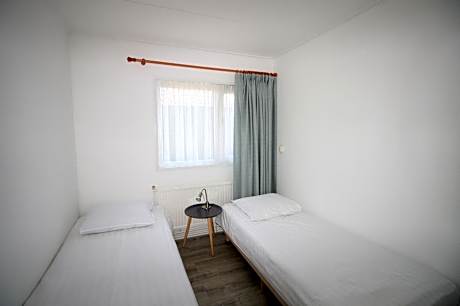 Bungalow with Garden View