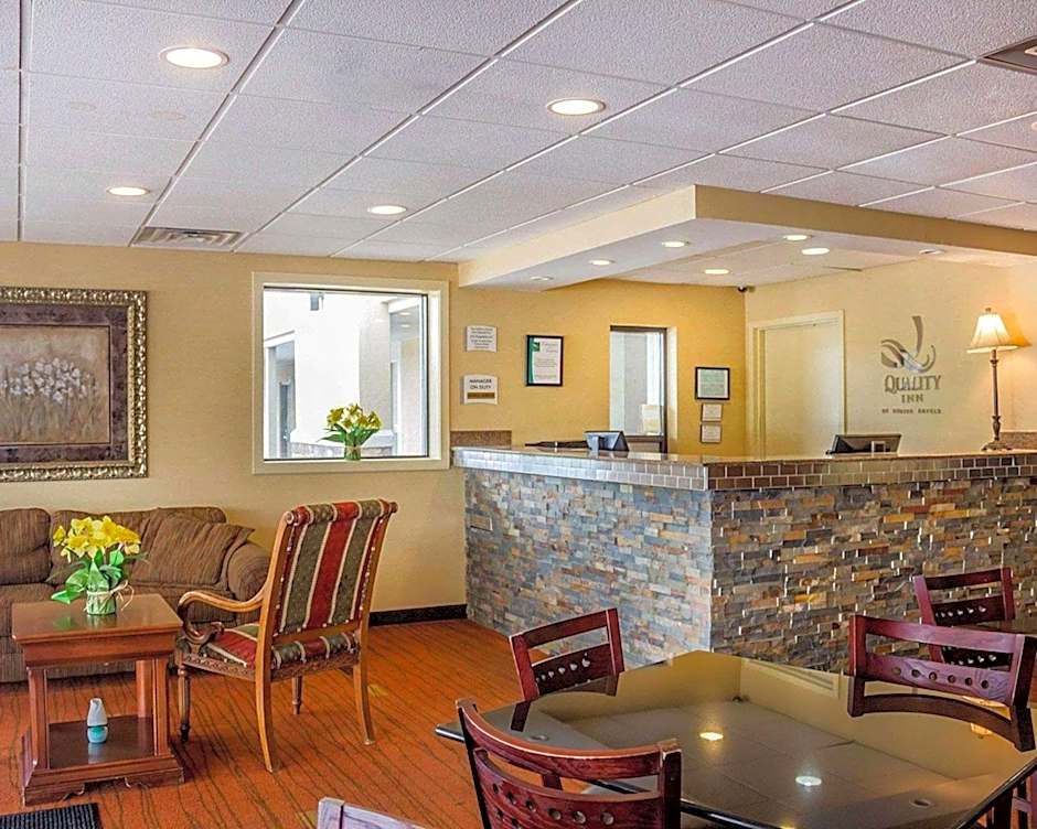 Quality Inn Waterbury East