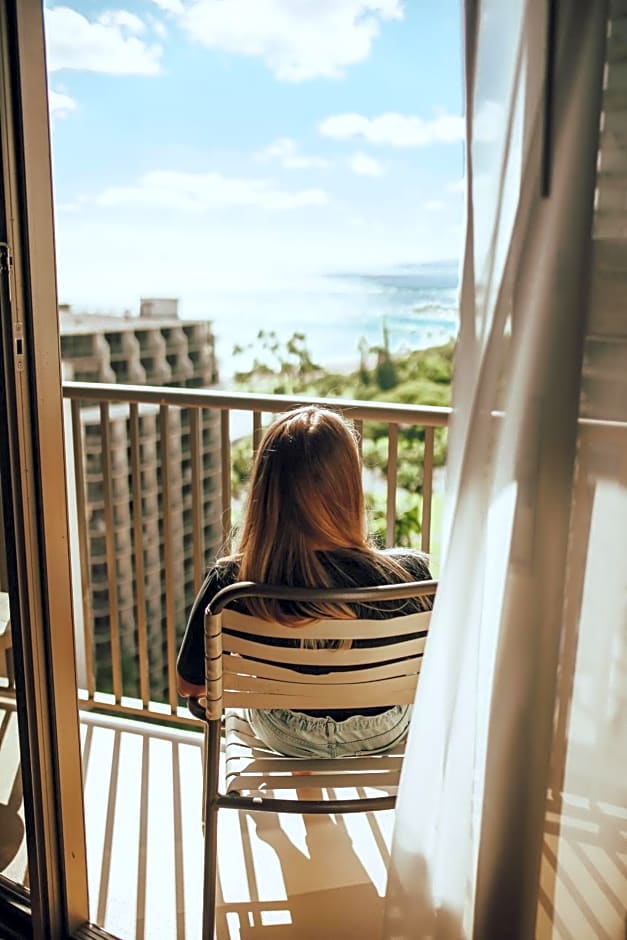 Embassy Suites by Hilton Waikiki Beach Walk