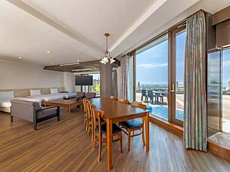 Ocean View Roof Terrace Premium Western Room with Five Beds Non-Smoking