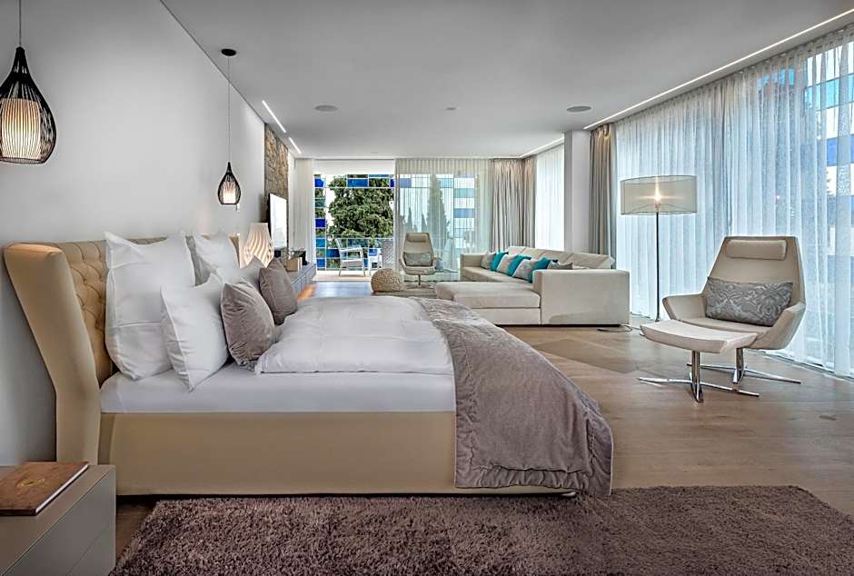 Eden Reserve Hotel