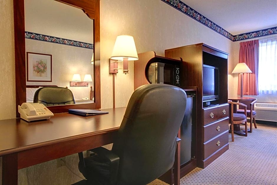 Americas Best Value Inn and Suites Saint Charles