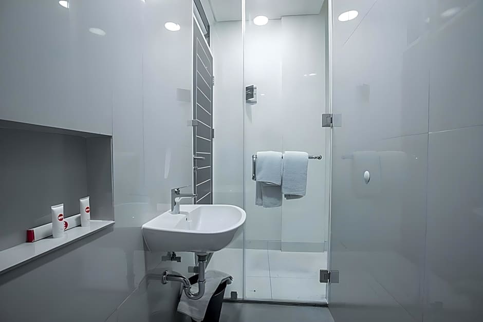 Super OYO 1487 Residence Khoe