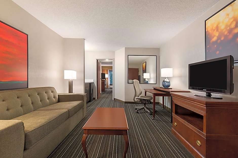 Sonesta Suites Dallas Park Central