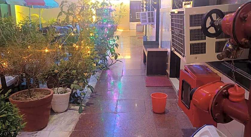 HOTEL SIDHARTHA (600 meters from Taj Mahal)