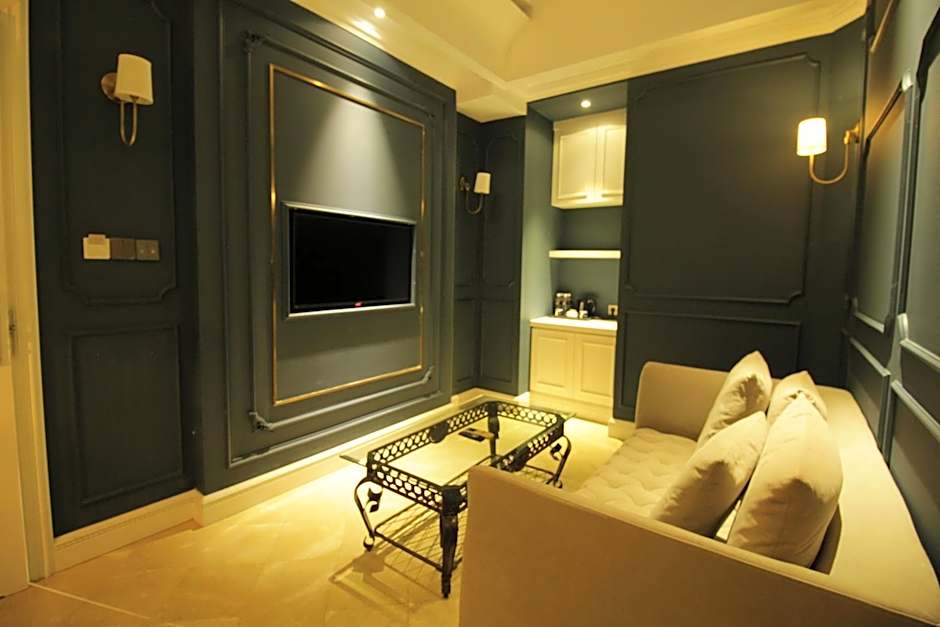 Grand Eska Hotel & Suites Batam