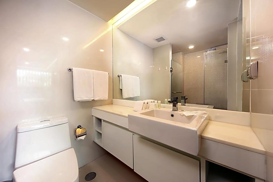 The Aristo by Holy Cow, 4-BR loft, 150 m2, pool view