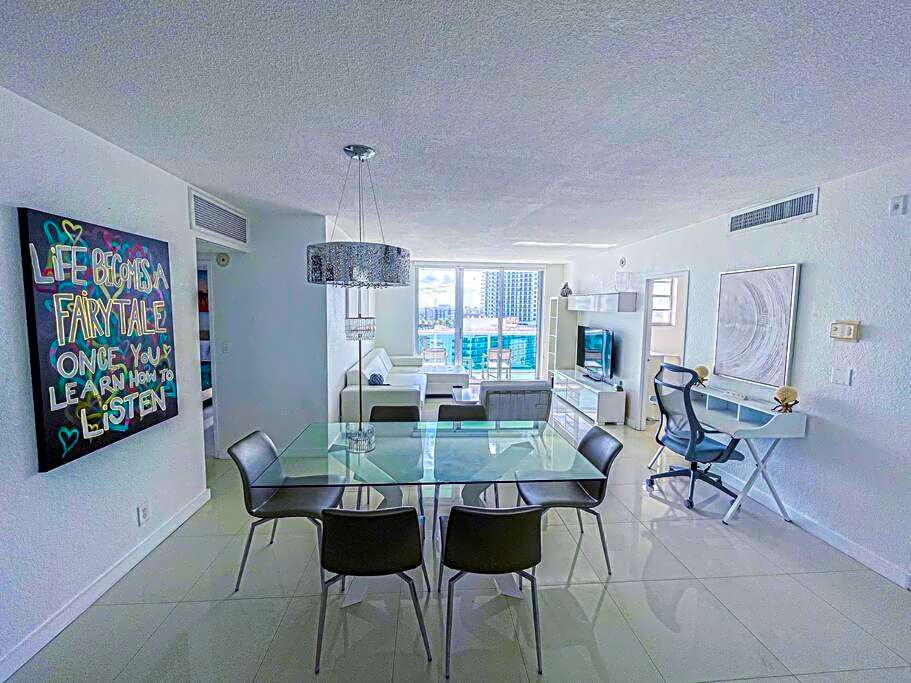 On The Sand - All The Amenities - Hollywood Beach