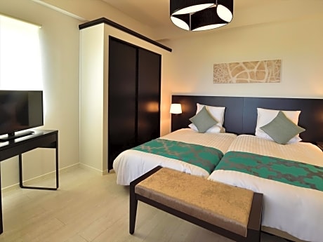 Jacuzzi Suite - Non-Smoking