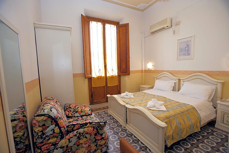 Hotel Desiree