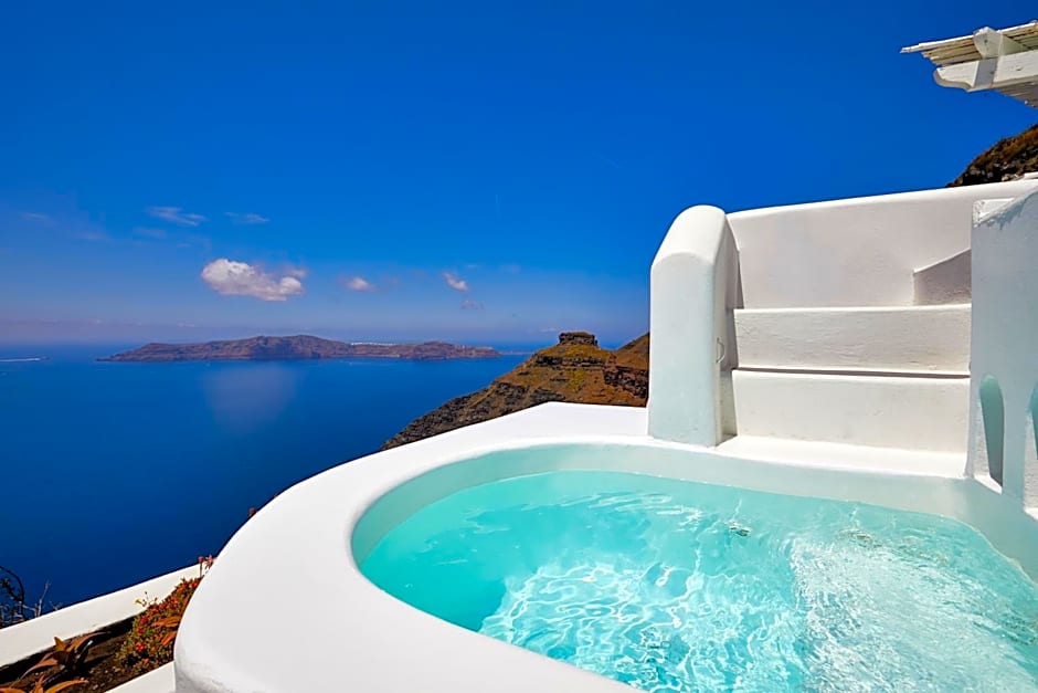 Dreams Luxury Suites