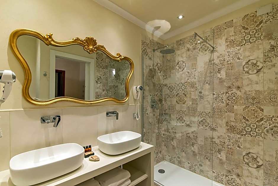 Porta Faenza Hotel