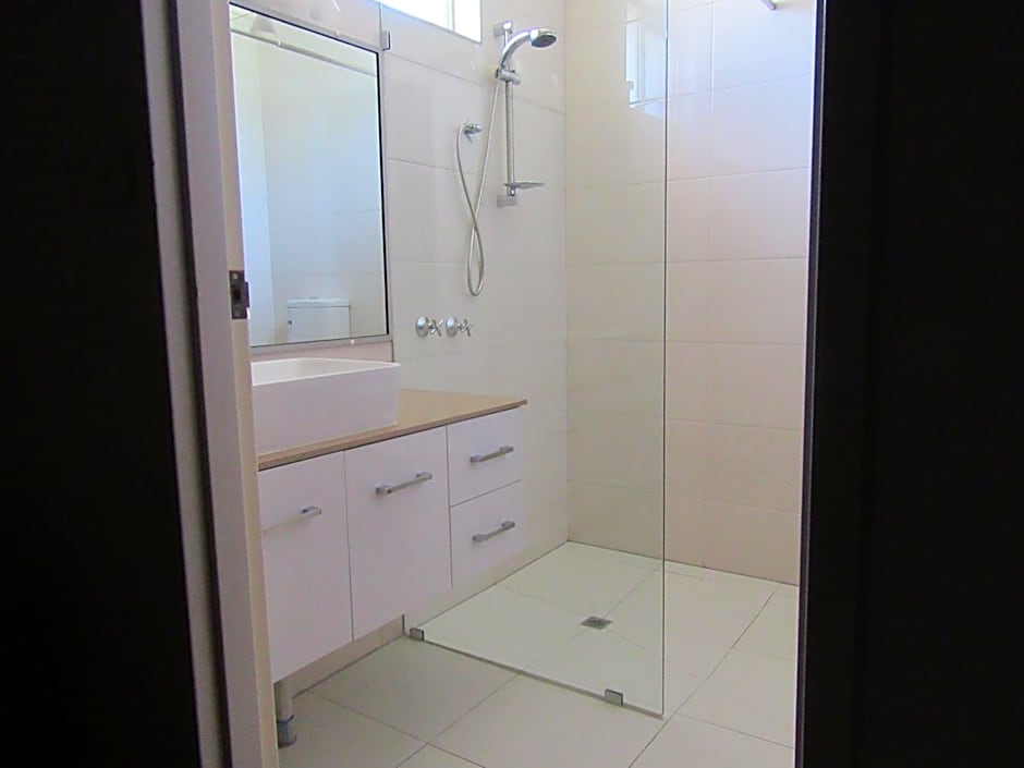 Acacia Rose Motor Inn