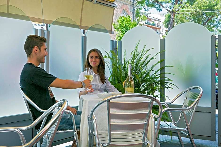 Hotel lo Squalo