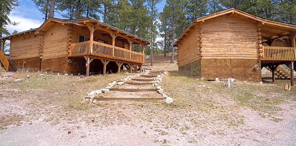 Rock Crest Lodge & Cabins