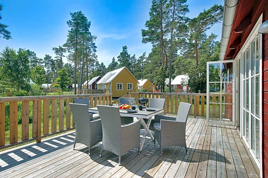 Ljugarn Semesterby