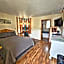 Cedar Wood Inn