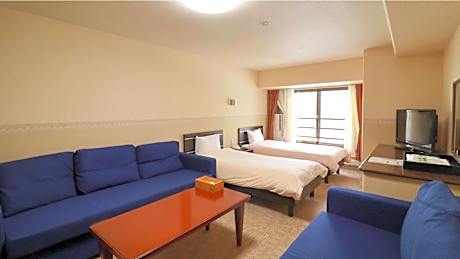 Japanese-Western Style Twin Room with Child Support Room - Non-Smoking
