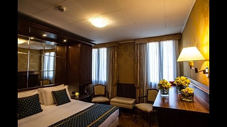 Standard Room with King Bed