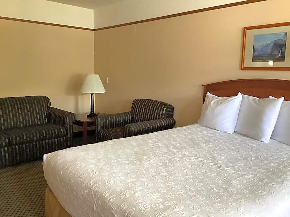 Luxury Inn & Suites