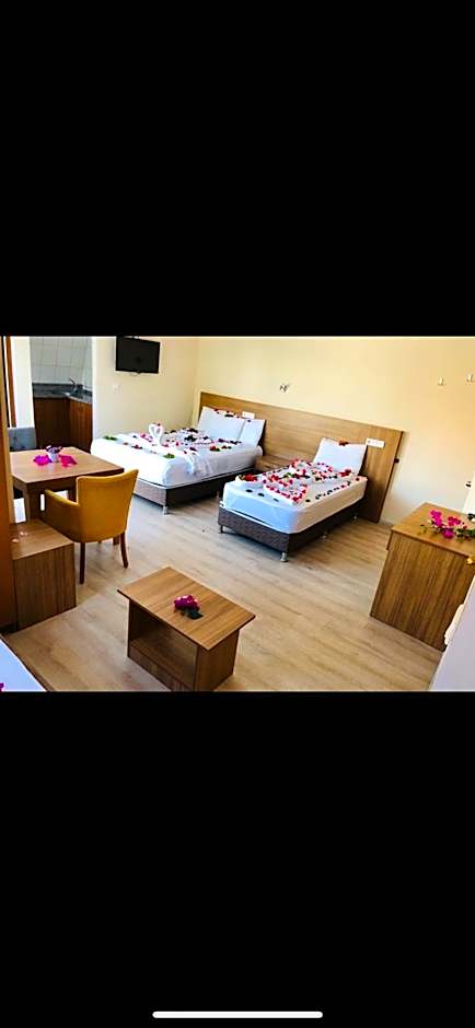 Castello Hotel & Aparts
