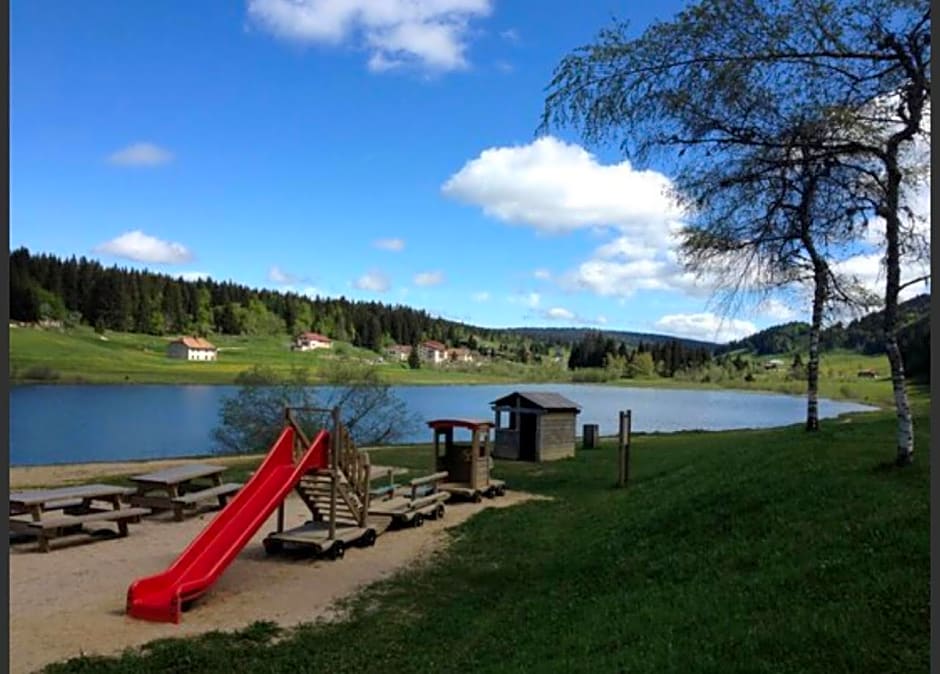 Gîte avec terrasse et belle vue - ChaletNelda com