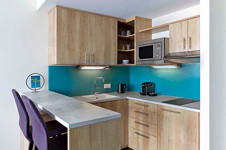 Stellaris Apartment Hotel