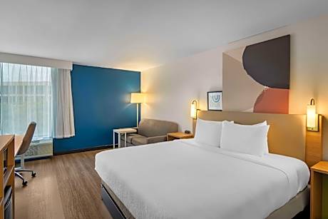 King Room with Sofa Bed - Non-Smoking
