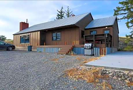 Sportsman Lodge Melrose MT