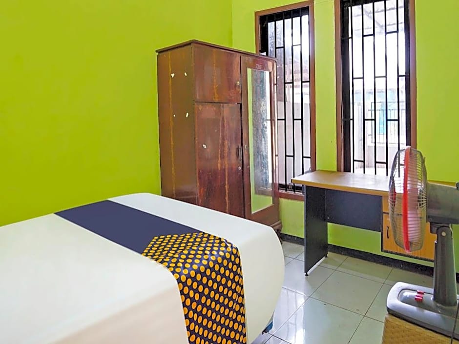 OYO Life 91869 Insan Mulia Kost Syariah