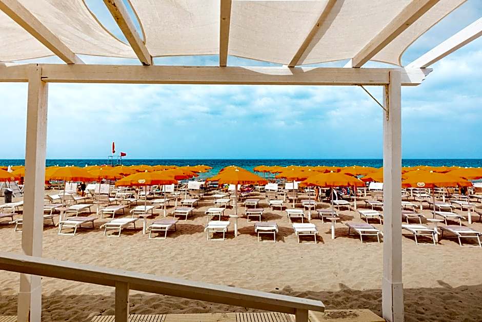 Delfino Beach - CDSHotels