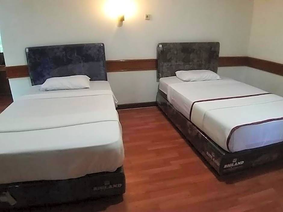 RedDoorz at Hotel Ermashta Jayapura