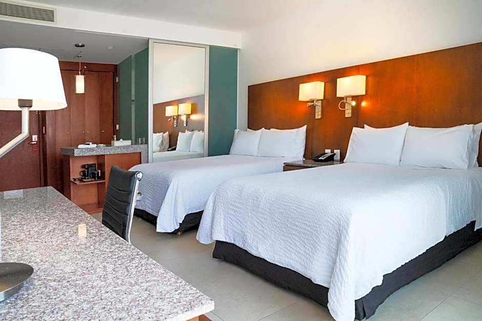 Fiesta Inn Playa del Carmen