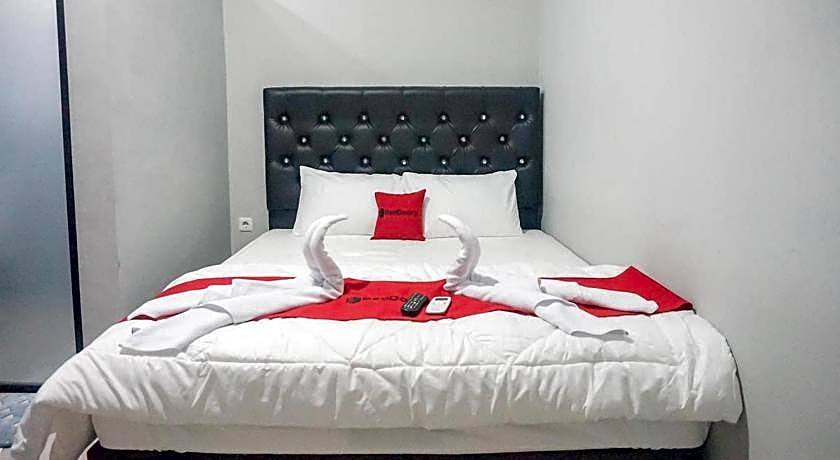 RedDoorz Plus @ Kalpataru