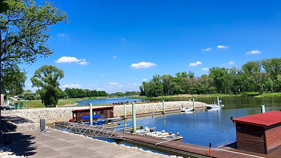 Hotel Nadodrzański Dwór - Nowa Sól