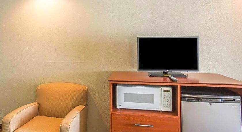 Quality Inn & Suites Mt. Juliet