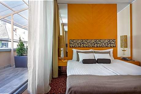 Junior Suite with Balcony