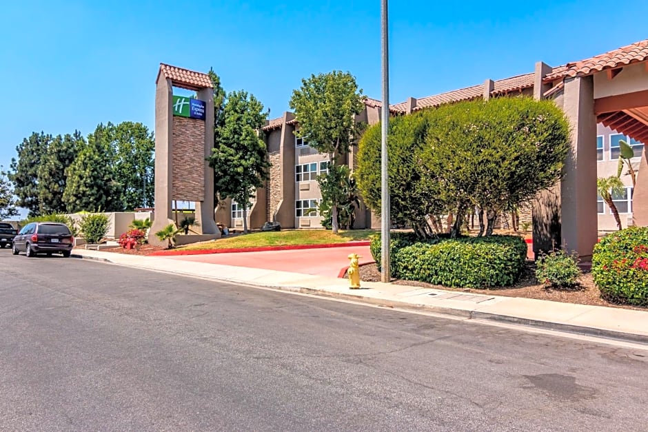 Holiday Inn Express Camarillo