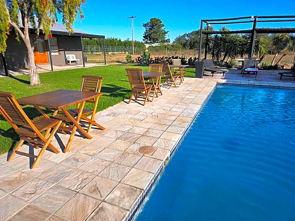 Lemon 3 Lodge Guesthouse