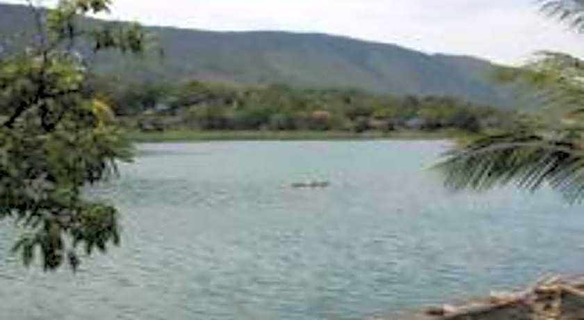 Laster Jony's Guest House