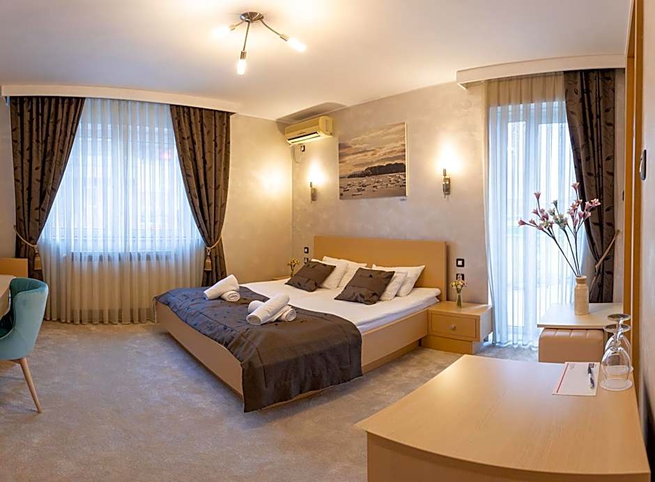 Euro Garni Hotel
