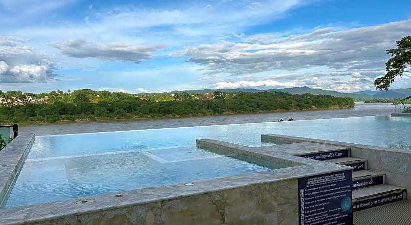 Chiangkhong Teak Garden Riverfront Hotel