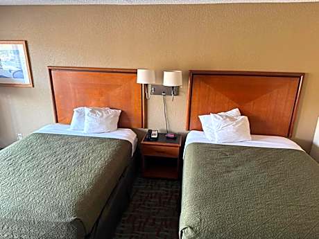 2 Queen Beds Suite Nonsmoking